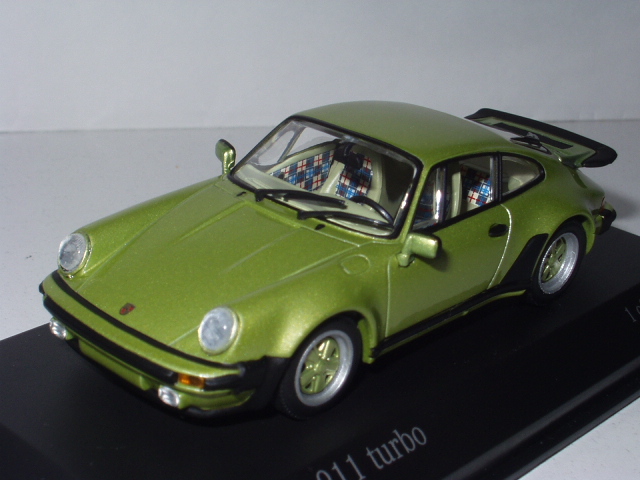 1/43 ߥ˥ץݥ륷911ܡ1977 light green metallic