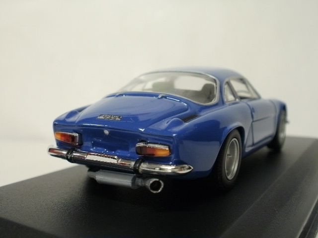 ミニチャンプス　ルノー A110 1/43