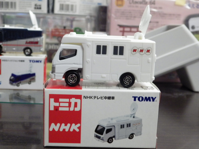 特注トミカ　NHKテレビ中継車