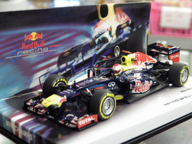 鈴鹿レジェンド 1/43ミニチャンプス ベッテル レッドブルRB8 日本GP