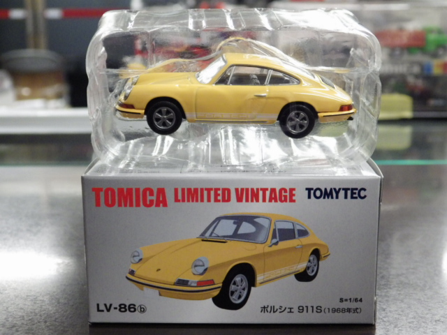 1/64 トミカリミテッドヴィンテージ 　LV-86b　ポルシェ　911 S　1968【黄】