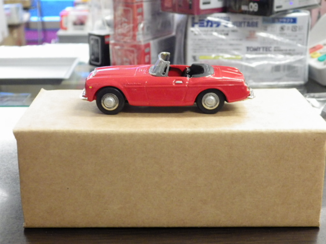 ミニカーショップグローバル - 1/43 ダイヤペットクラブオリジナル ダットサン フェアレディ2000 SR311 【レッド】