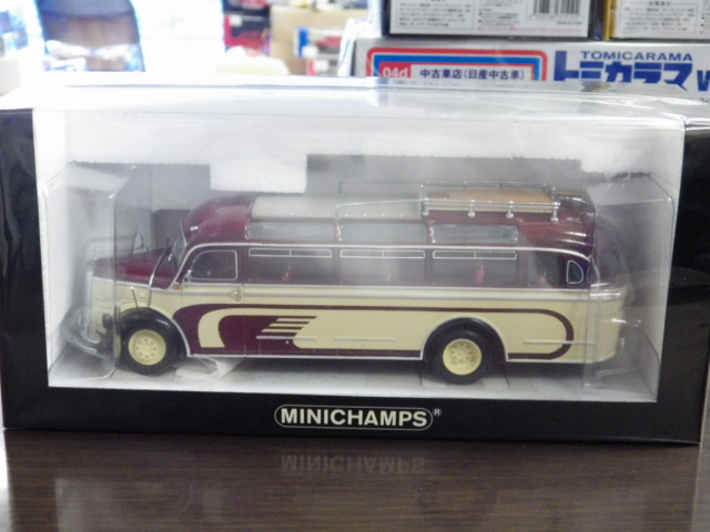 1/43 ミニチャンプス　メルセデスベンツ　O 3500 バス　1953