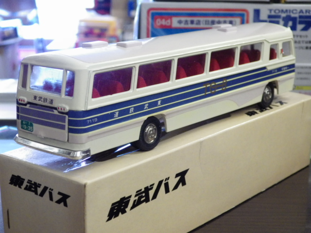 SALE】 ❤️新品 ダイヤペット 働く車シリーズ７点ー３ ダイキャスト製
