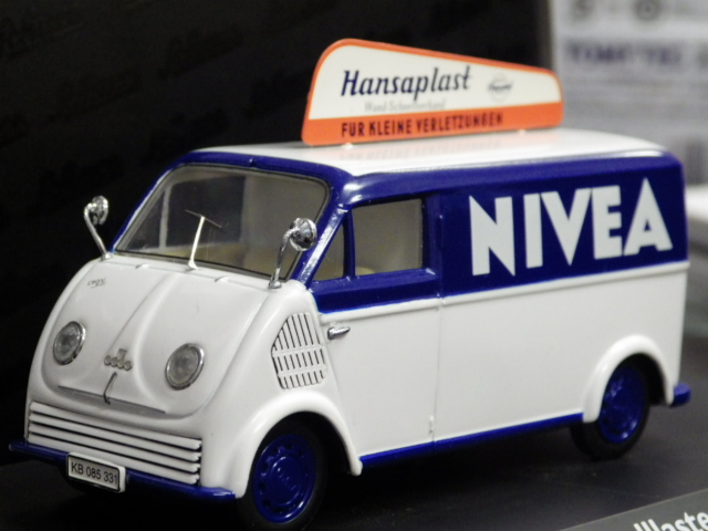 1/43 女DKWSchnelllasterNIVEA