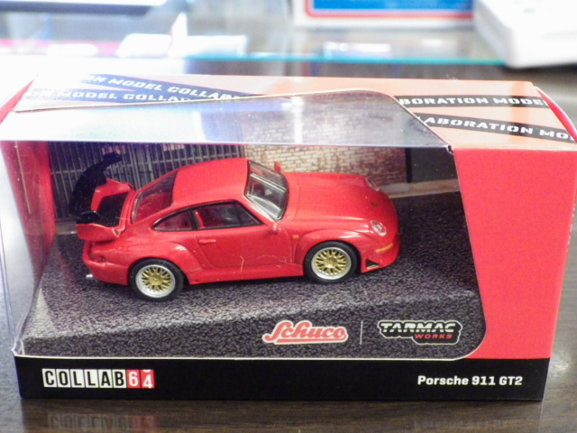 1/64 TARMACSchuco Porsche 911 (993) GT2 Red