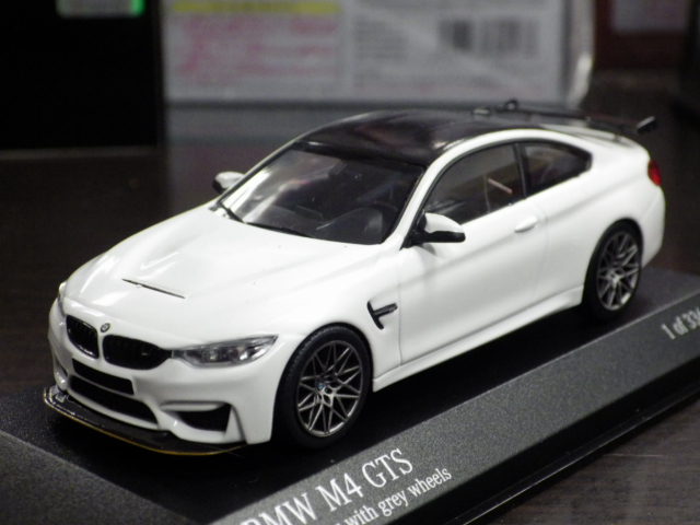1/43 ミニチャンプス BMW M4 GTS 2016【ホワイト】