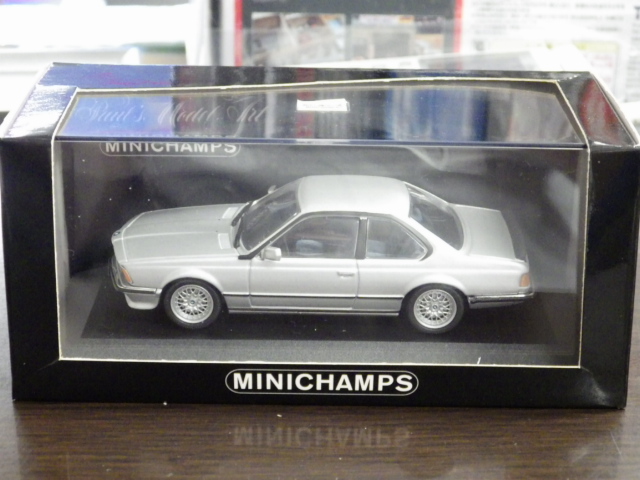 1/43 ミニチャンプス BMW 635 Csi 1982-1987【シルバー】