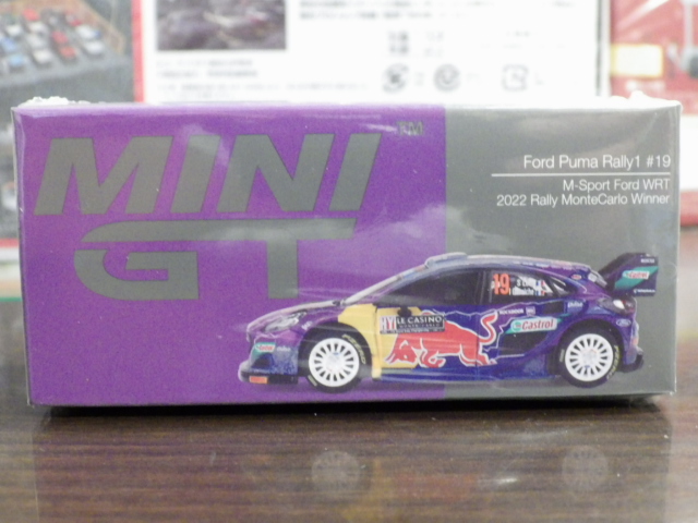 1/64 MINI GT 533 フォード プーマ Rally1 モンテカルロラリー2022 Winner ＃19 【左ハンドル仕様】