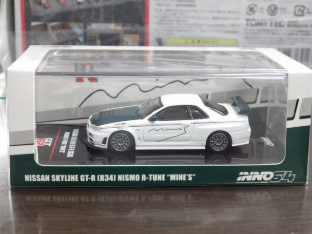 1/64 INNO  饤 GT-R (R34) NISMO R-TUNE "MINES"WITH GREEN CARBON