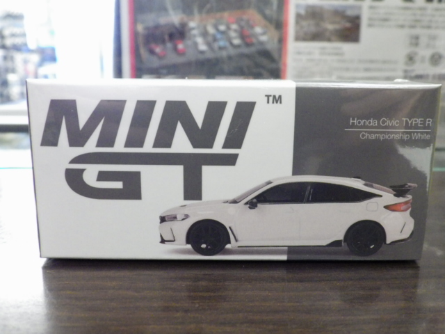1/64 MINI GT 530 ホンダ シビック Type R 2023 チャンピオンシップホワイト 【右ハンドル仕様】