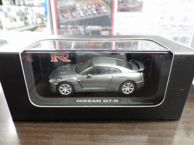 1/64    GT-R (R35) ڥ졼