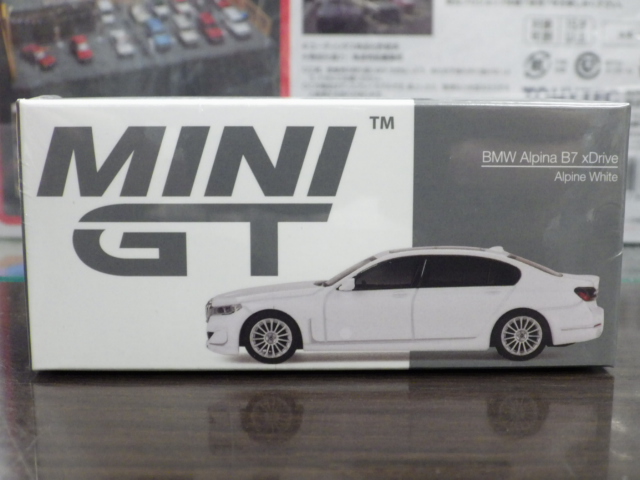 1/64 MINI GT 557 BMW アルピナ B7 xDrive ホワイト 【左ハンドル仕様】
