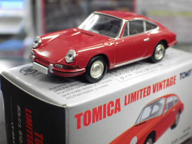 トミカリミテッドヴィンテージ　　ポルシェ912  （Red）