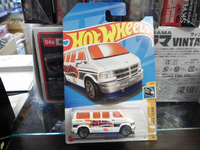 Hotwheels å Х 