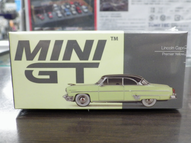 1/64 MINI GT 561 リンカーン カプリ 1954  左ハンドル 【イエロー】