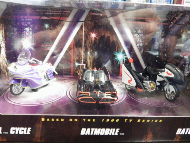 Hotwheels Хåȥޥ BATGIRL BATMOBILE BATCYCLE3楻å