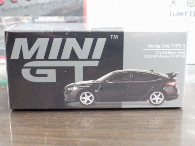 1/64 MINI GT 585 ホンダ シビック Type R 2023 クリスタルブラックパール W/ Advan GT Wheel 右ハンドル仕様 1/64 MINI GT 585 ホンダ シビック Type R 2023 クリスタルブラックパール W/ Advan GT Wheel 右ハンドル仕様