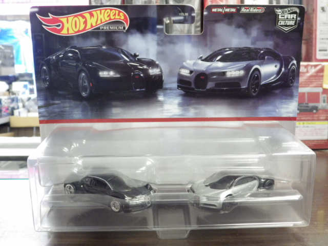 Hotwheels プレミアム BUGATTI VEYRON &'16 BUGATTI CHIRON 2台セット Hotwheels プレミアム BUGATTI VEYRON &'16 BUGATTI CHIRON 2台セット