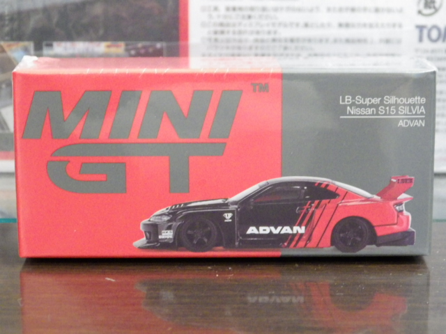 1/64 MINI GT 649 日産 シルビア S15 LB-スーパー シルエット アドバン 右ハンドル仕様 1/64 MINI GT 649 日産 シルビア S15 LB-スーパー シルエット アドバン 右ハンドル仕様
