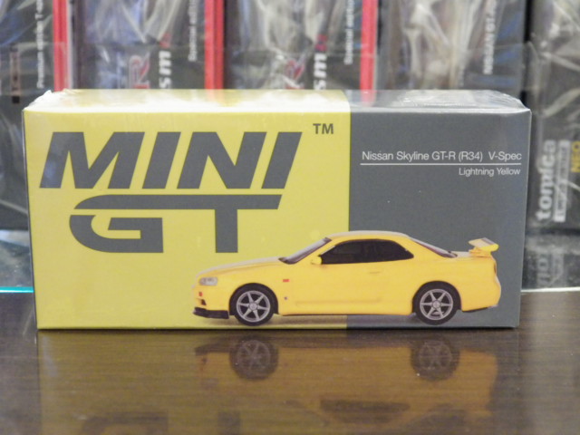 1/64 MINI GT 762 日産 スカイライン GT-R R34 Vスペック ライティングイエロー 右ハンドル仕様 1/64 MINI GT 762 日産 スカイライン GT-R R34 Vスペック ライティングイエロー 右ハンドル仕様