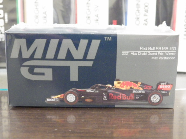 1/64 MINI GT 835 レッドブル RB16B 2021 アブダビGP優勝 #33 1/64 MINI GT 835 レッドブル RB16B 2021 アブダビGP優勝 #33