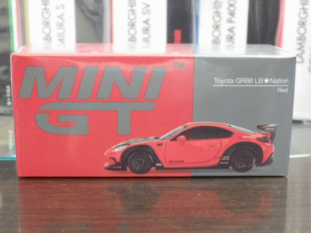 1/64 MINI GT 885 トヨタ GR86 LB☆Nation レッド 右ハンドル仕様