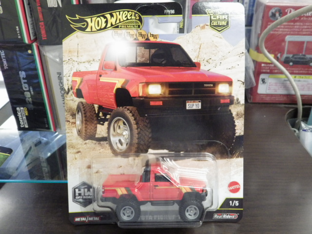Hotwheels PREMIUM 1987 トヨタ ピックアップ トラック 【赤】 Hotwheels PREMIUM 1987 トヨタ ピックアップ トラック 【赤】