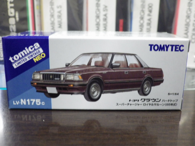 1/64 トミカリミテッドヴィンテージNEO LV-N175c トヨタクラウン ハードトップスーパーチャージャーロイヤルサルーン85年式【ワイン】