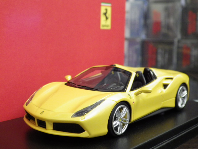 1/43 ルックスマート フェラーリ 488 スパイダー フランクフルトモーターショー 2015【イエロー】 1/43 ルックスマート フェラーリ 488 スパイダー フランクフルトモーターショー 2015【イエロー】