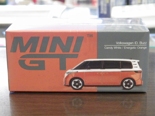 1/64 MINI GT 1061 ե륯 ID Buz Candy White/Energetic Orange ϥɥ