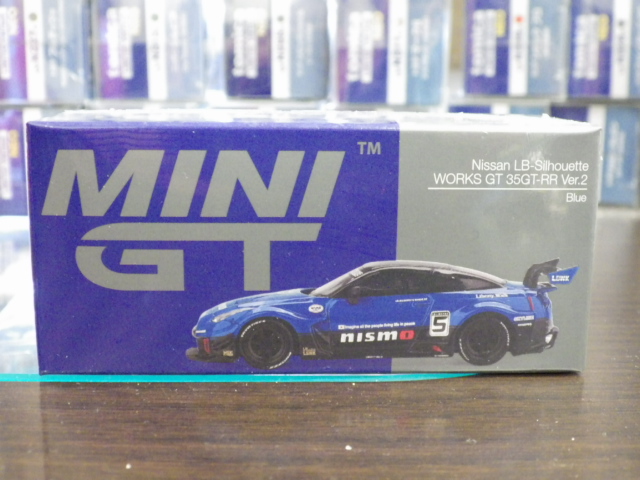 1/64 MINI GT 1124 LB-Silhouette WORKS GT Nissan 35GT-RR Ver.2 �֥롼 ���ϥ�ɥ����