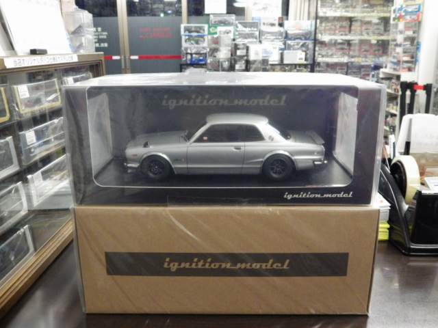 1/18 ˥åǥ롡˥å󡡥饤2000GT-R (KPGC10)ڥС 