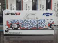 1/64 MINI GT KHMG157 シボレー シルバラード デューリー ファイヤー V2【左ハンドル仕様】