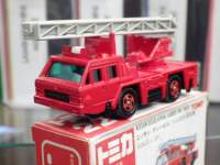 トミカ 22 日産 ディーゼル ハシゴ付消防車