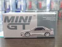 1/64 MINI GT 971 Y XJCC GT-R (R32) Veilside Combat C-T RobgOC Enhdl