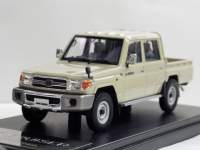 1/43 nCXg[[@g^@hN[U[@70 sbNAbv@2014 yx[Wz
