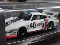 ah9952.JPG